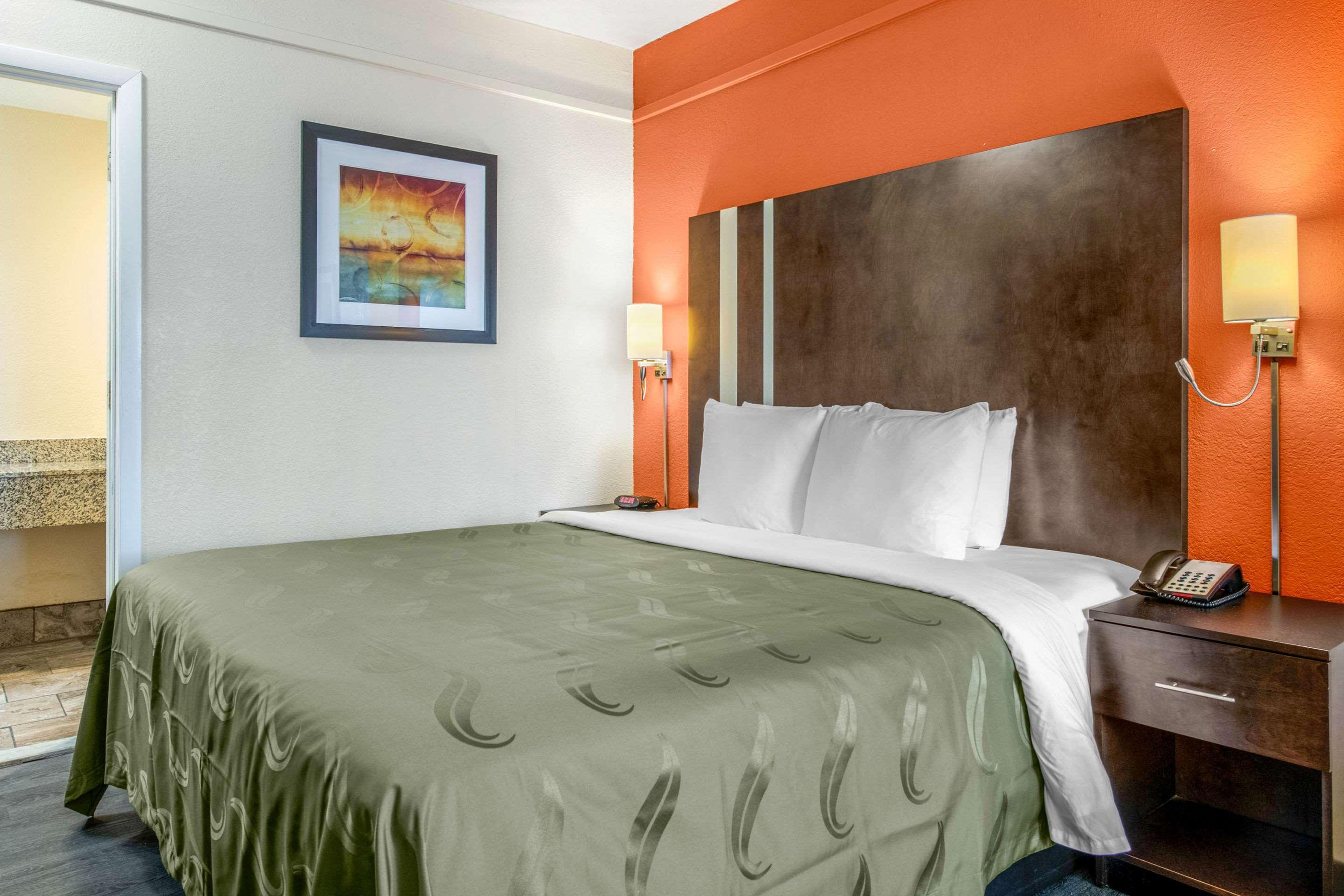 Quality Inn & Suites Jacksonville-Baymeadows Exteriör bild
